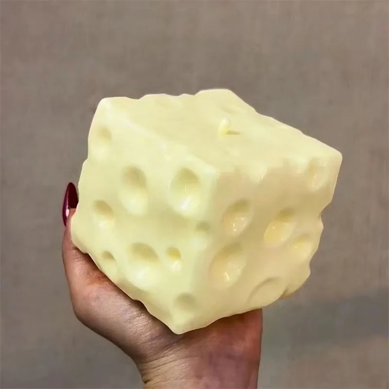 ホットチーズキューブストレスボール ビッグチーズシェイプ可能 - Fire Starter Cube のレビューと価格